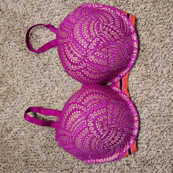 Victoria Secret Bras ---34 DD & X 2---34 DDD - Picture 5 of 12